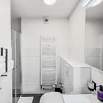 Apartamento Chic Apartment, 1br For 2, Elegant Comfort, Center Wuppertal