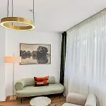 Chic Apartment, 1br For 2, Elegant Comfort, Center Apartamento