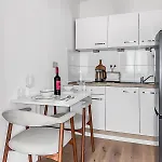Apartamento Chic Apartment, 1br For 2, Elegant Comfort, Center