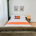 Chic Apartment, 1br For 2, Elegant Comfort, Center * Wuppertal