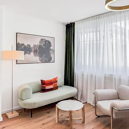 Chic Apartment, 1br For 2, Elegant Comfort, Center وبرتال
