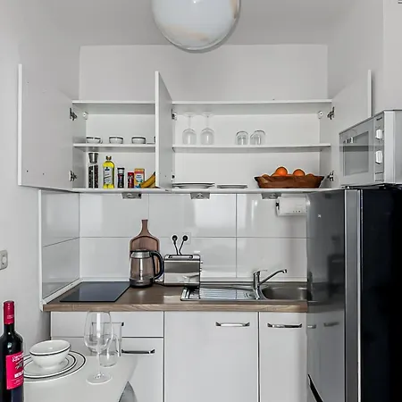 شقة Chic Apartment, 1br For 2, Elegant Comfort, Center وبرتال