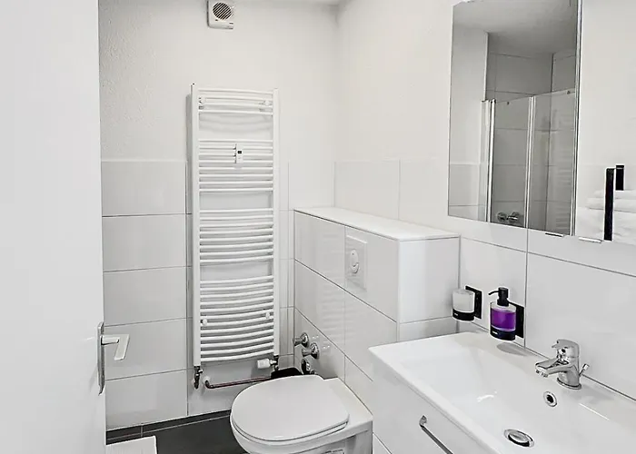 Apartment Chic City Apartment, 1Br For 2, Elegant Comfort, City Center