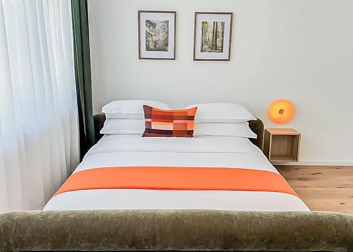 Chic City Apartment, 1Br For 2, Elegant Comfort, City Center * Wuppertal